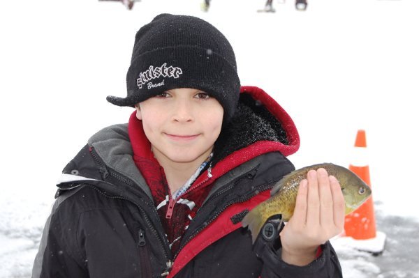 Image: Eisangeln in Echtzeit mit unserem virtuellen Eisfischereispiel in Deutschland